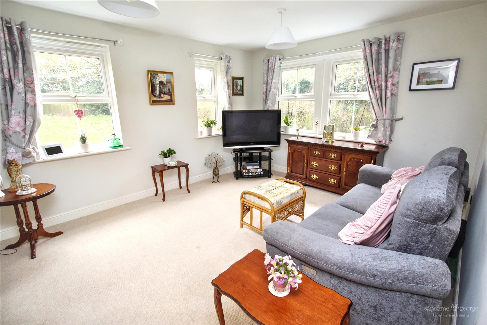 Pryor Close, Tilehurst, Reading
